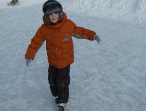 На катке. Фото с сайта www.bratsk-city.ru