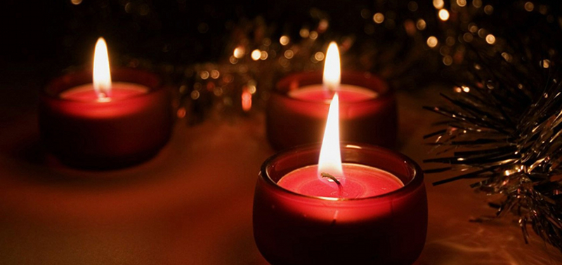 Многие верят, что в это время можно узнать, каким будет наступивший год, девушки могут погадать на суженого.