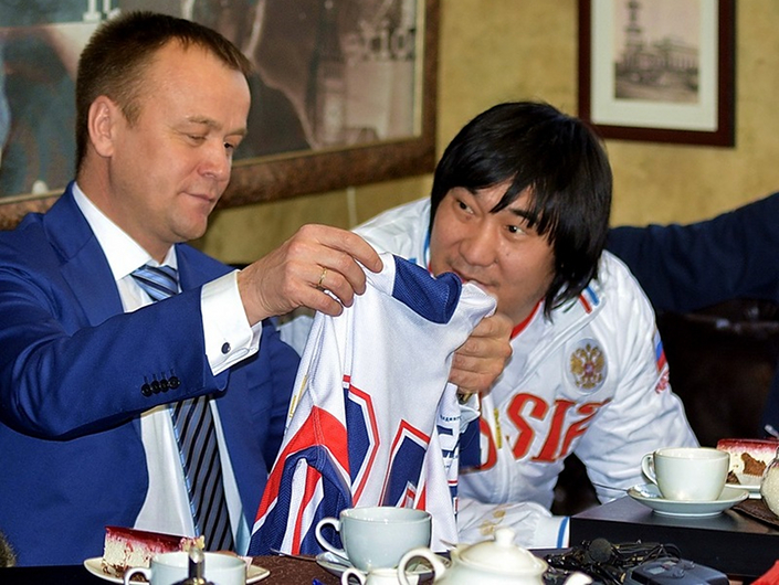 Сергей Ерощенко и Ильяс Хандаев. Фото Юрия Назырова